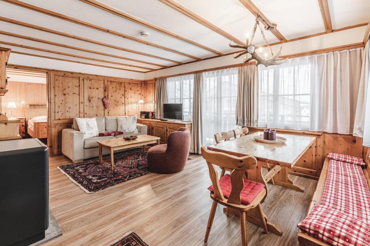 Chalet Sunna Hoeckli - Pistennah Und Ruhig Mit Panoramablick アローザ エクステリア 写真